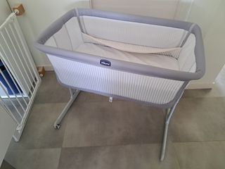 Cuna colecho Chicco gris