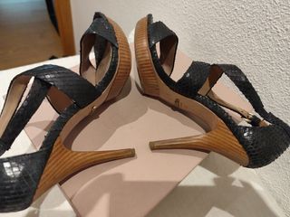Sandalias tacón UTERQUE negras