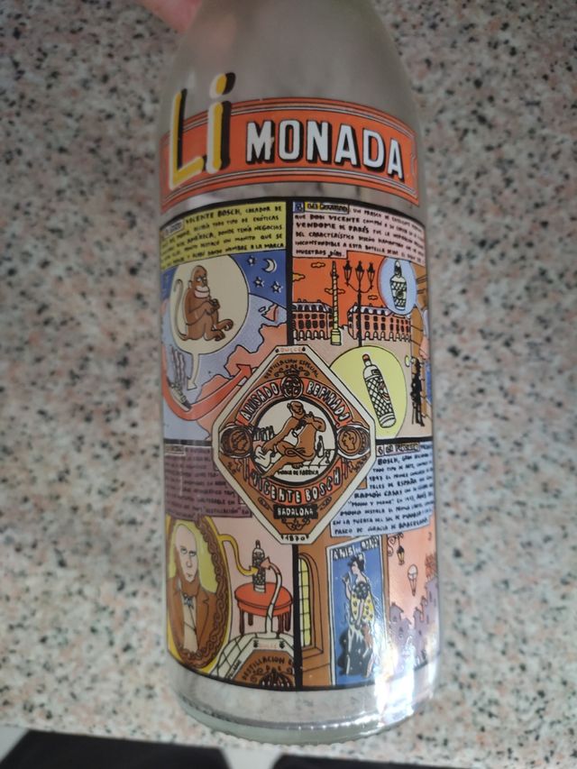 Bottiglia antica di limonata