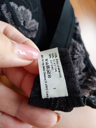 Reggiseno nero in pizzo