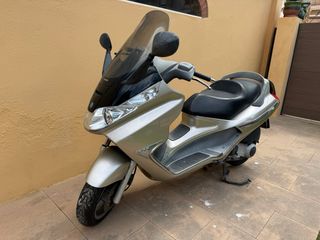 Piaggio x8 200cc - Moto