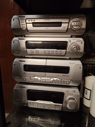 Equipo música modular Technics con 3 altavoces