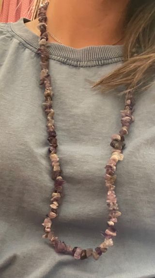 Collar de piedras multicolor