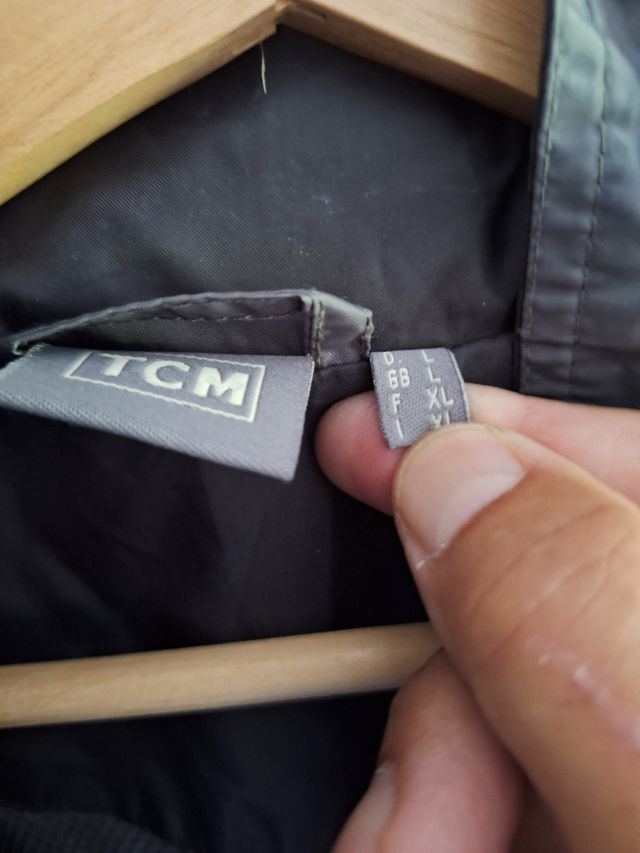 Cortavientos gris hombre