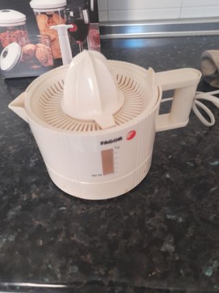Exprimidor eléctrico Fagor