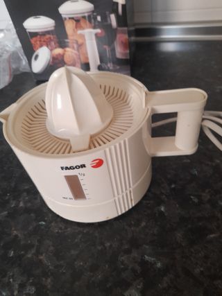 Exprimidor eléctrico Fagor