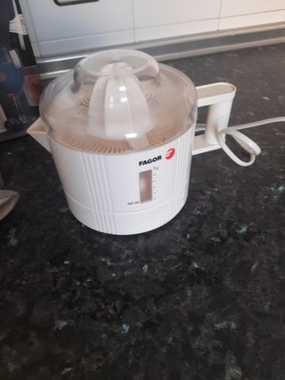 Exprimidor eléctrico Fagor