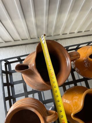 7 Jarras de cerámica marrón