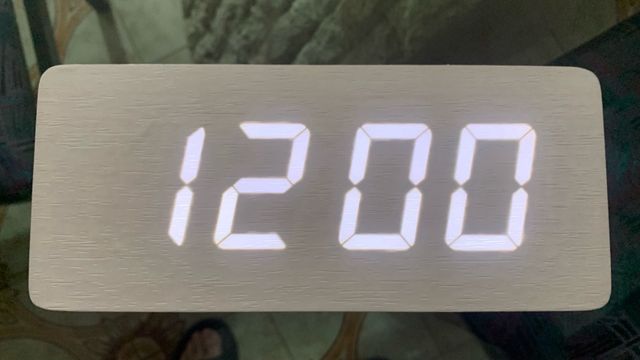 Orologio da tavolo in legno - LED