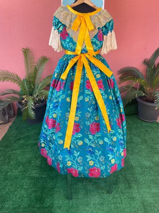 Traje Fallera: Azul y Dorado