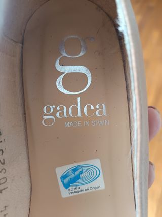 Zapatos Gadea beige tacón 37