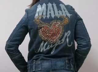 Chaqueta vaquera Mala Mujer
Nueva con etiquetas.