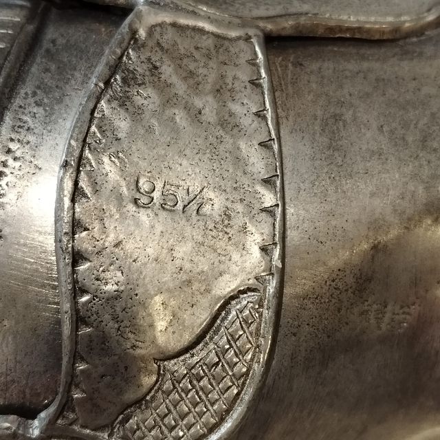 Figura caballo estaño con sello 95%