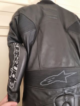 Mono Alpinestars cuero talla 50- UNA SOLA PIEZA.