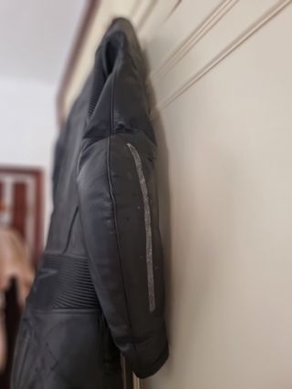 Mono Alpinestars cuero talla 50- UNA SOLA PIEZA.