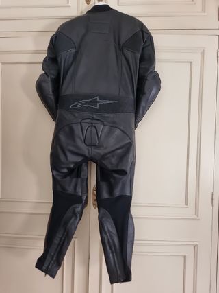 Mono Alpinestars cuero talla 50- UNA SOLA PIEZA.