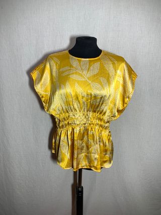 Blusa Amarilla estampada