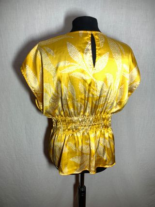 Blusa Amarilla estampada