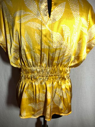 Blusa Amarilla estampada
