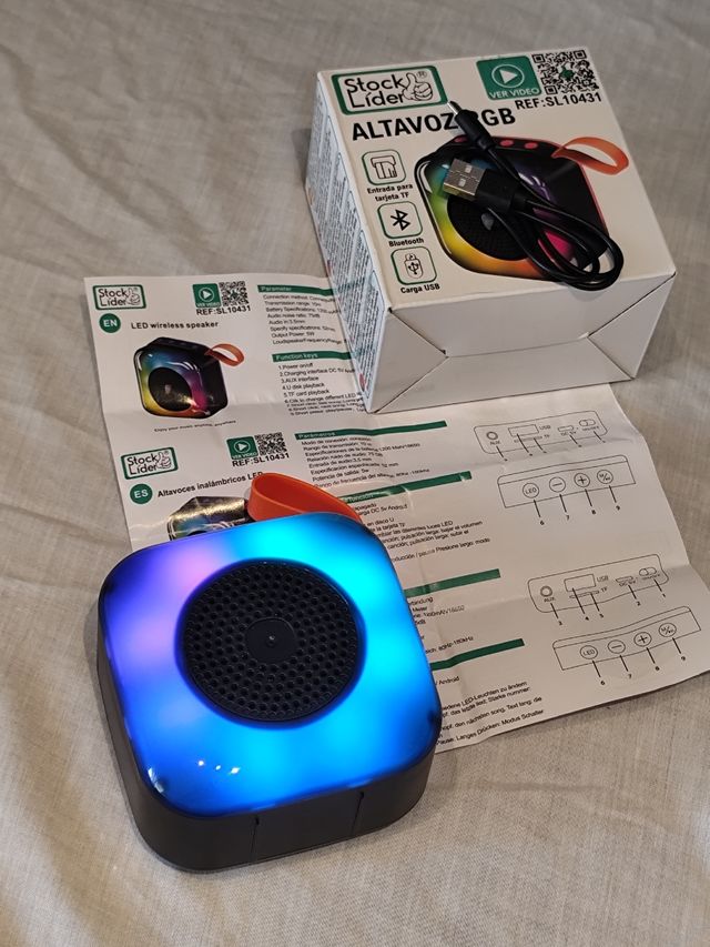 Altavoz Bluetooth con luces RGB