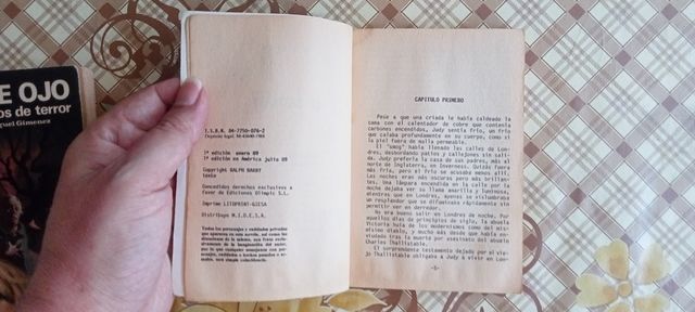 3 bolsilibros de terror y vaqueros 