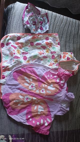 Bañador niña 4-6 años + accesorios