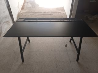 Escritorio gaming negro metal con silla