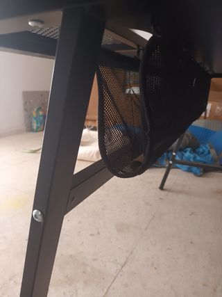 Escritorio gaming negro metal con silla