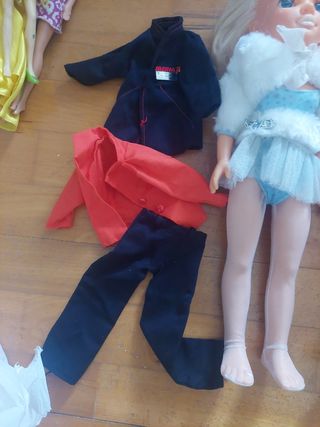 Muñecas Nancy y ropa