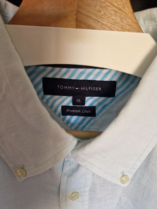 2 Camisas Tommy Hilfiger Lino