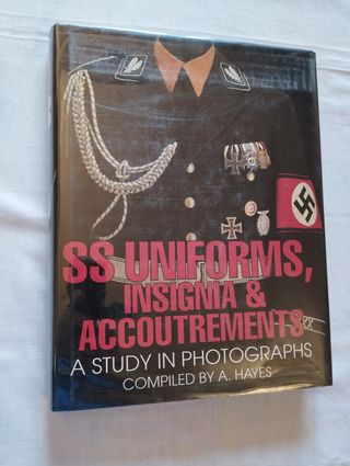 Libro SS Uniformi: Insegne & Equipaggiamento
