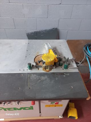 Canteadora de Curvos + Compresor: Carpintería