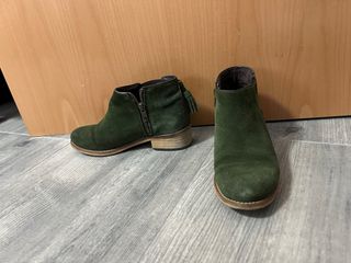 Botines ante verde mujer