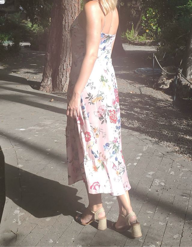 Vestido midi floral rosa