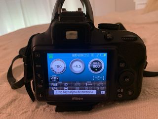 Nikon D3300 + Objetivo - Cámara réflex