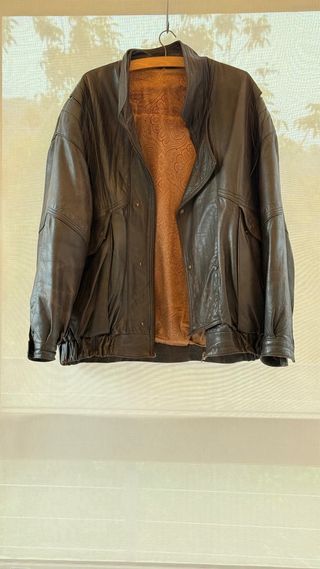 Chaqueta cuero marrón oversize