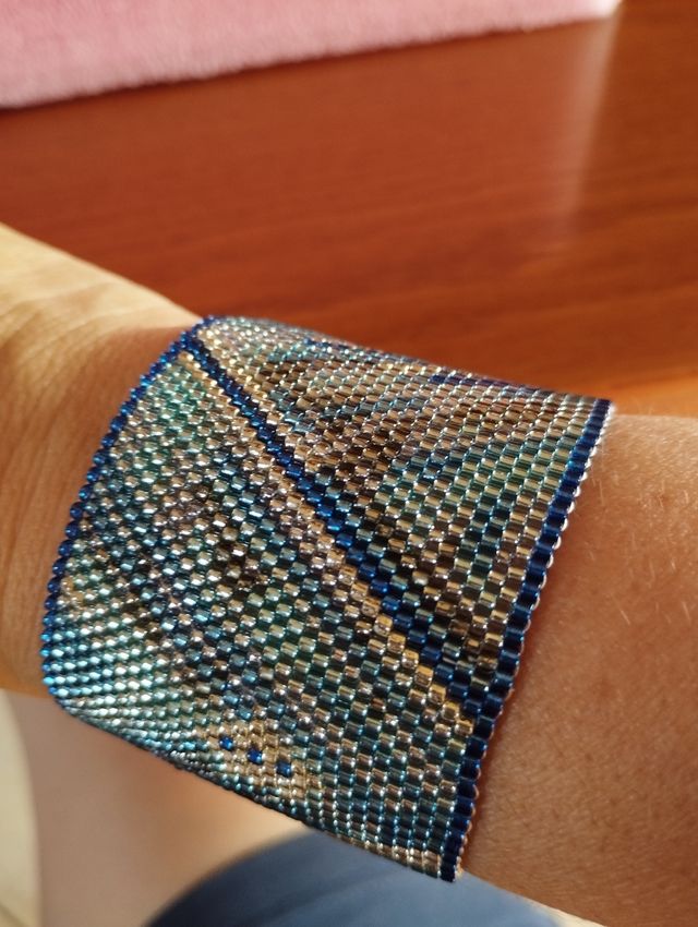 Bracciale perline blu argento