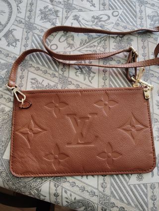 Pochette bandolera Louis Vuitton marrón
