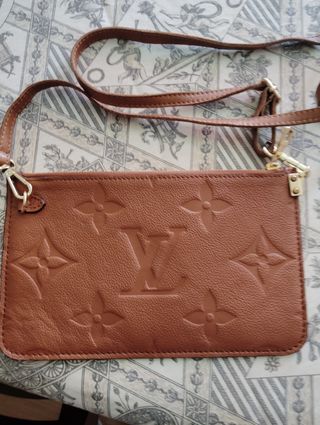 Pochette bandolera Louis Vuitton marrón