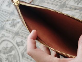 Pochette bandolera Louis Vuitton marrón