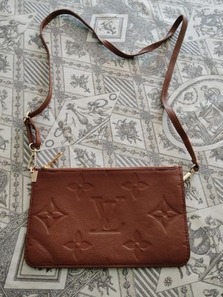 Pochette bandolera Louis Vuitton marrón
