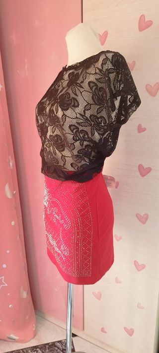 Conjunto falda y top encaje negro y rojo