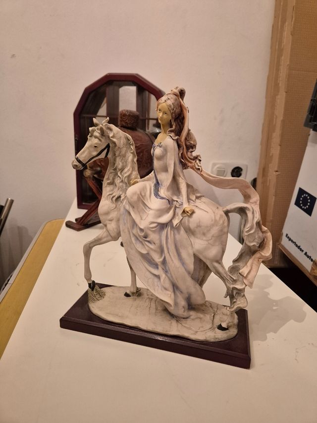 Estatua Dama Caballo - Decoración
