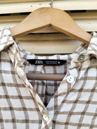 Camisa Zara crop marrón beis