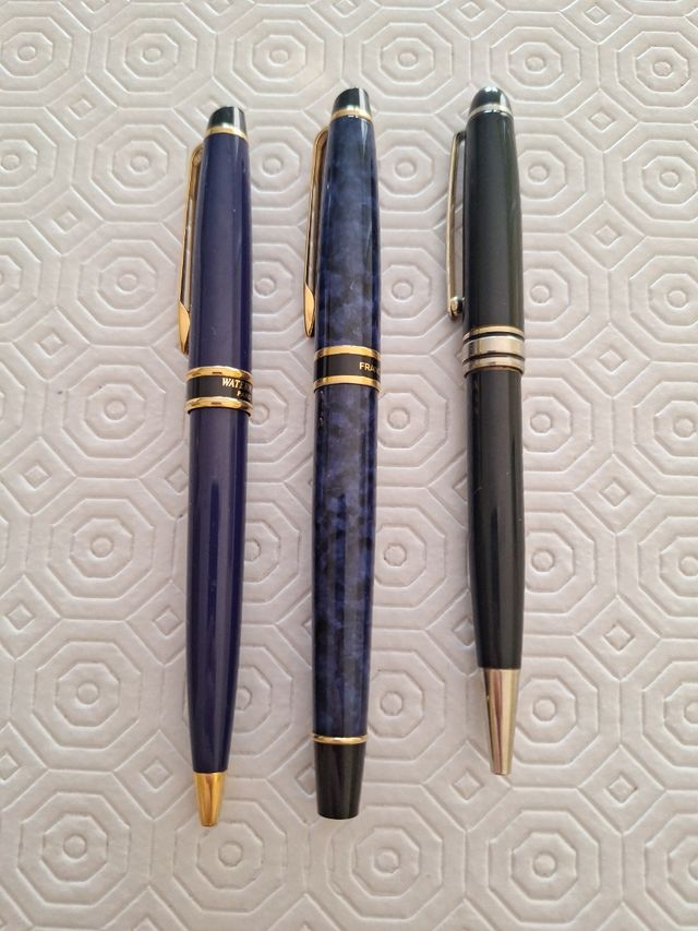 Pluma estilográfica y 2 bolígrafos