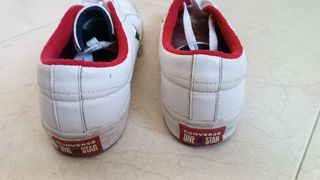 Converse One Star blancas y rojas