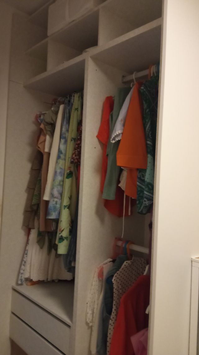 Armario + cama oculta +colchón de 190 x 90+mesa