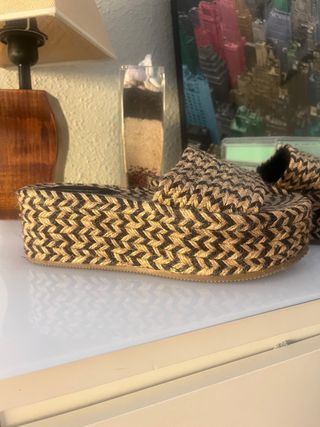 Sandalias plataforma esparto PULL&BEAR 37
