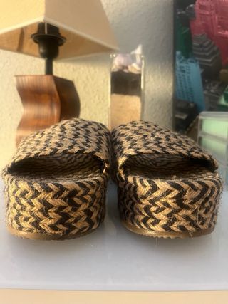 Sandalias plataforma esparto PULL&BEAR 37