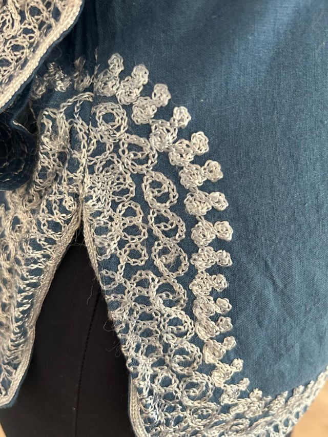 Camisa bordada azul vintage